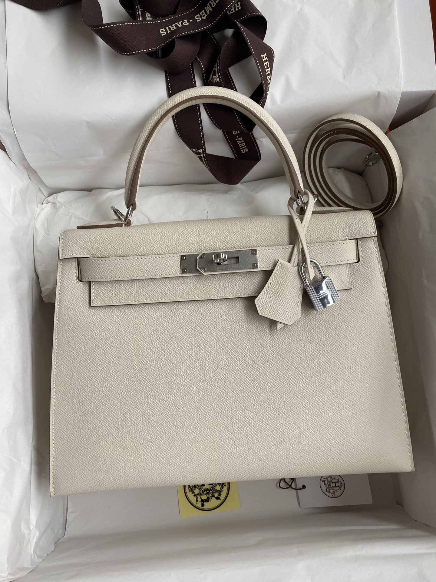 Hermes Kelly 28cm Handbag Shoulder Bag in Cream White Epsom Leather